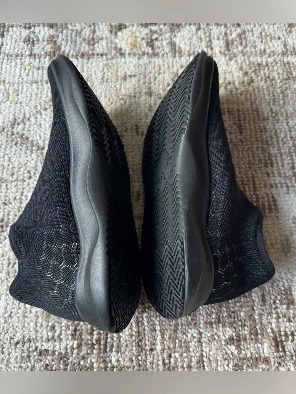 NWOB Vessi Skyline Knit Sneaker In Black